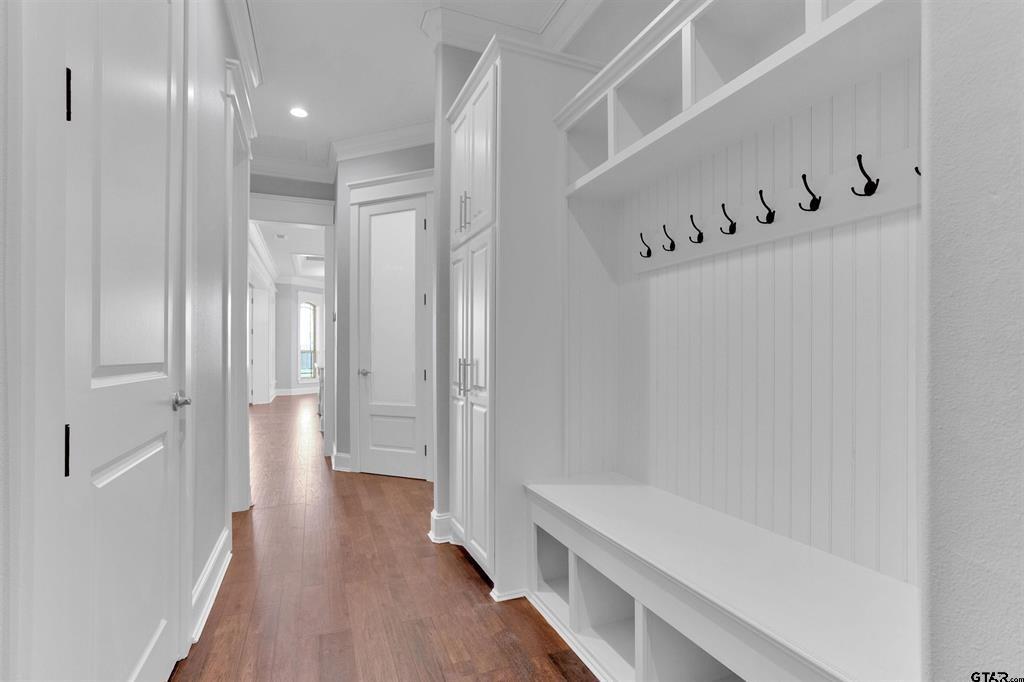 Hide A Way Lake U-61 - Residential