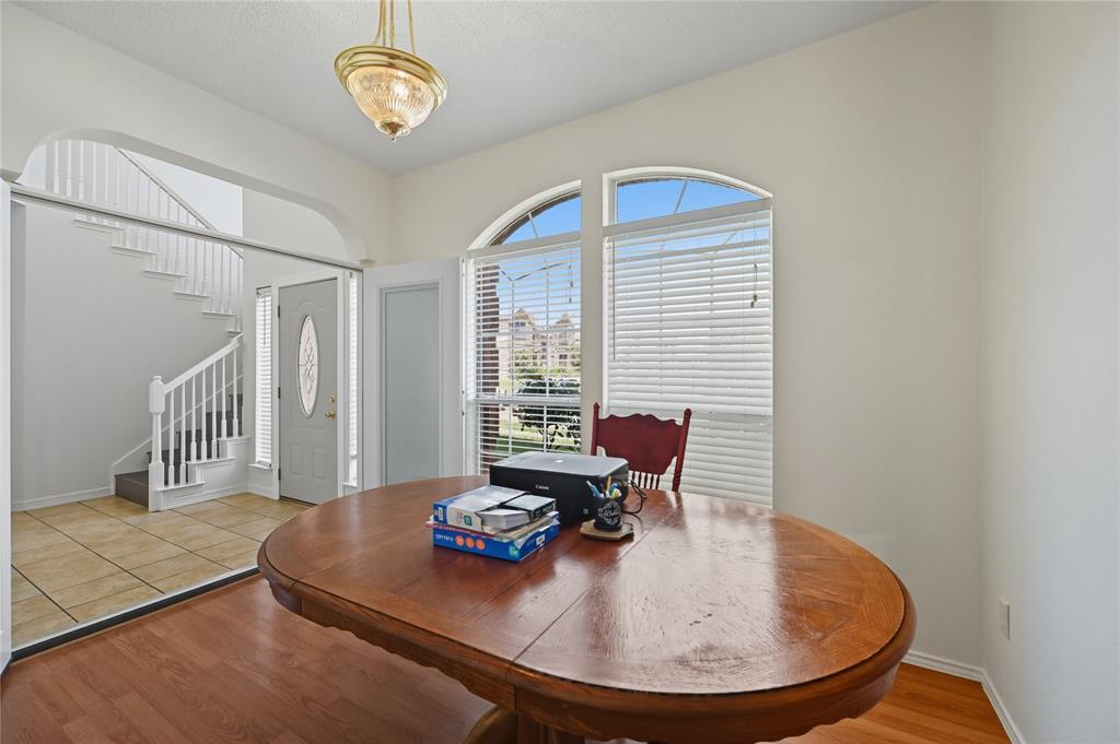 1432 Stone Canyon Way