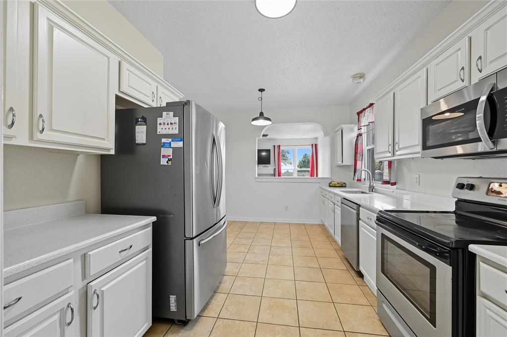 1432 Stone Canyon Way