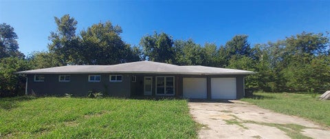 Photo of 4312 Bois D Arc Street, Greenville, TX 75401 (MLS # 21417294)
