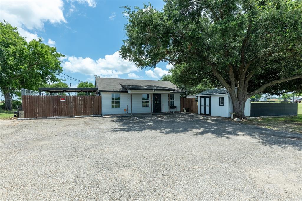 5327 Old Lorena Road