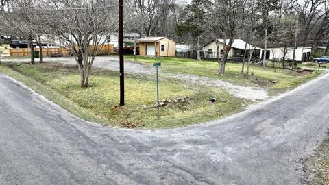 203 Preston Shores Drive Pottsboro TX 75076