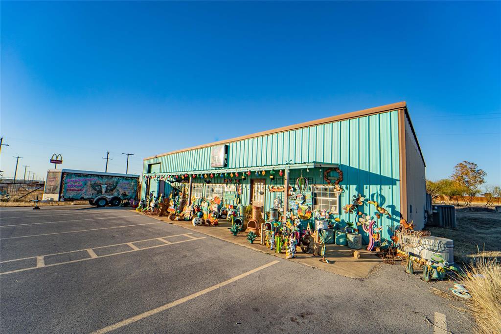 3402 W Walker Street