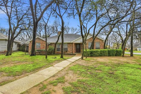 2004 Glen Creek Court Arlington TX 76015