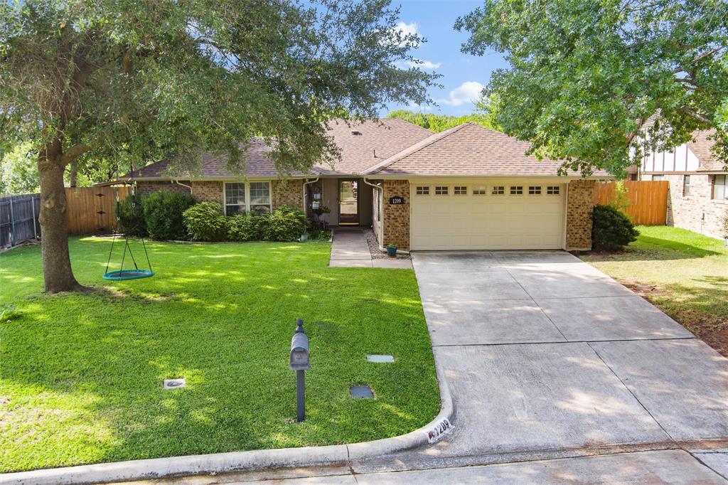 1209 Brookfield Lane