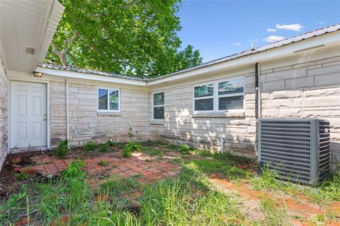 A home in Groesbeck