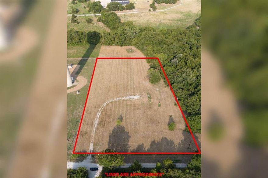 Located in highly desirable Grayson County in Van Alstyne TX, this 3.19 - acre property is perfect for building plans. This property is a great opportunity with easy access to HWY 121 and 75, With custom homes being built nearby and large ranches in the area. With no know restrictions so bring your building plans. Just an hour away from Dallas. With power running down the road, along with a septic system, water, and electrical all on the property. Enjoy the beautiful setting with mature trees and beautiful land.