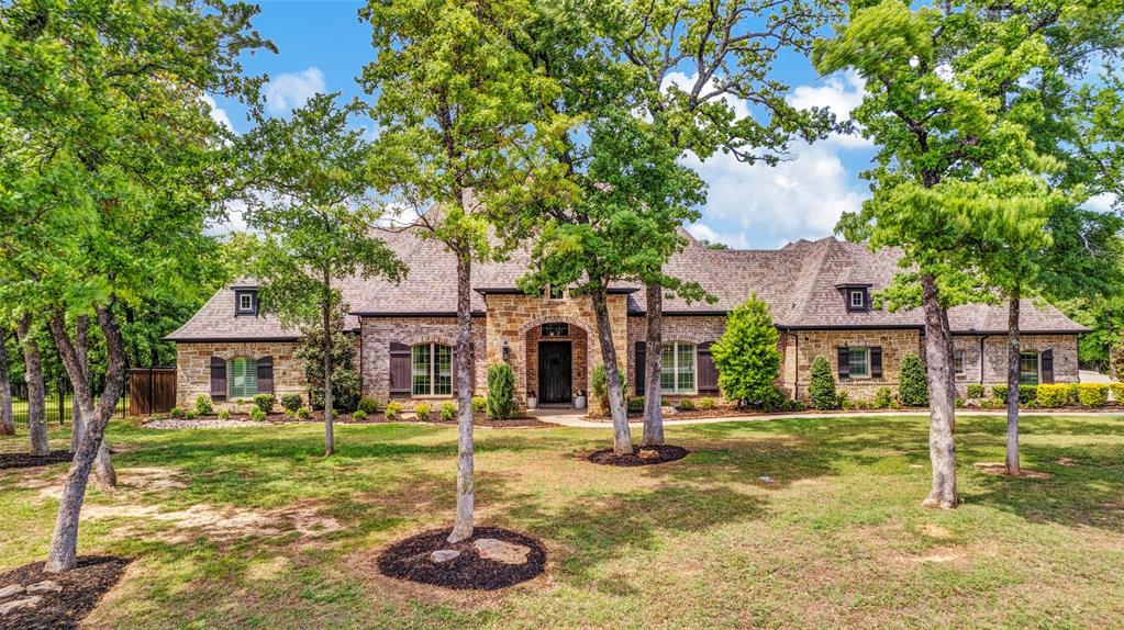 521 W Waters Edge Way