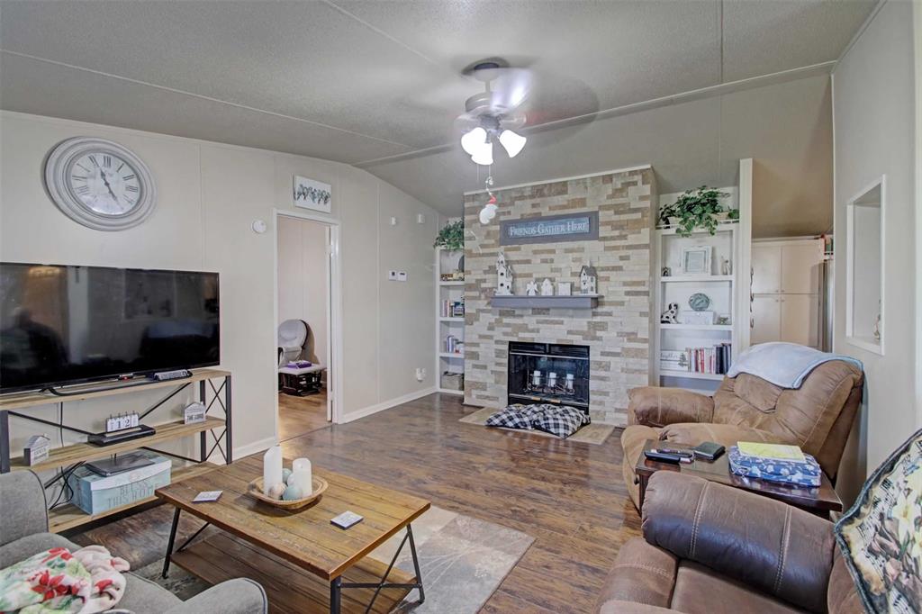 2004 Fall Creek Road