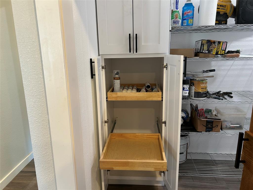 Lake Whitney Estate - Residential