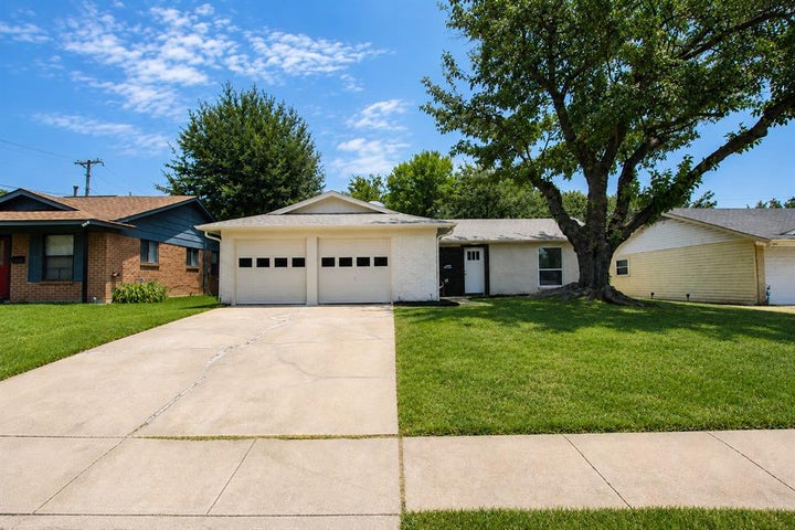 Photo 1 of 19 — 1014 Bunn Drive, Irving, TX 75061