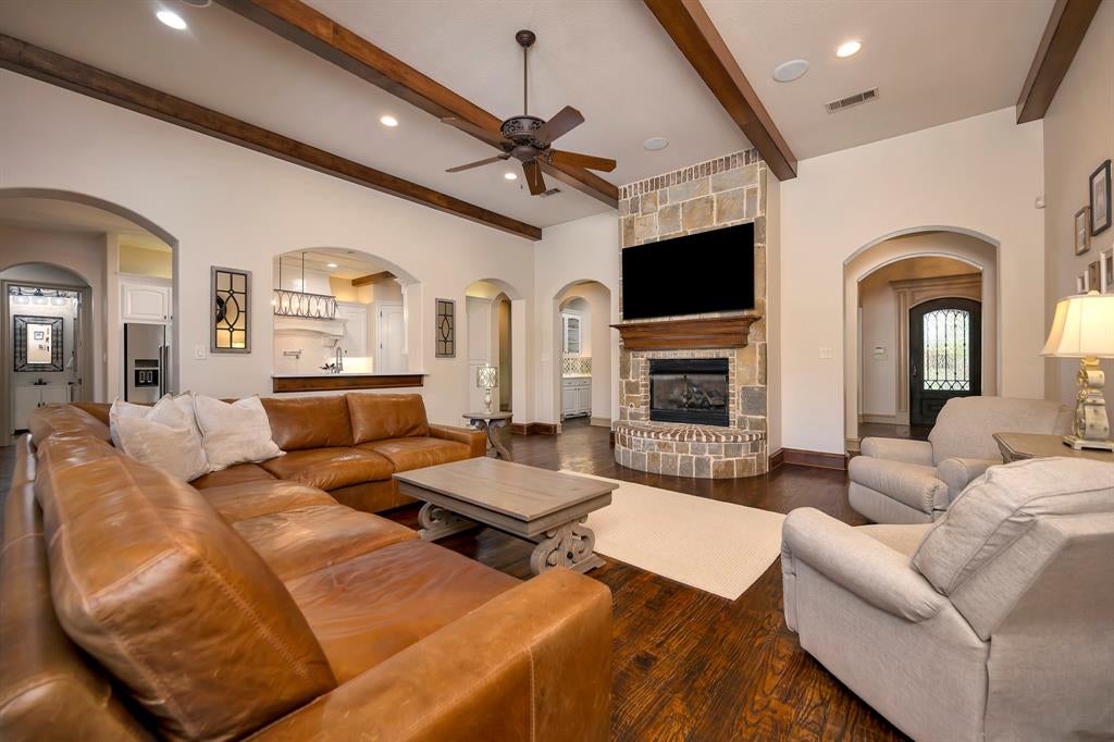 8100 Canyon Oak Drive