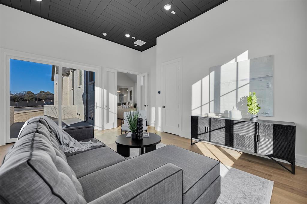 Preston Manor - Residential