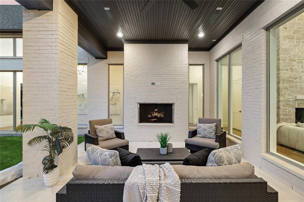 Preston Manor - Residential