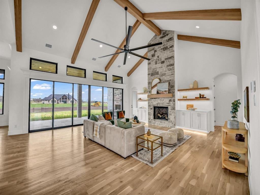 5021 Frost Creek