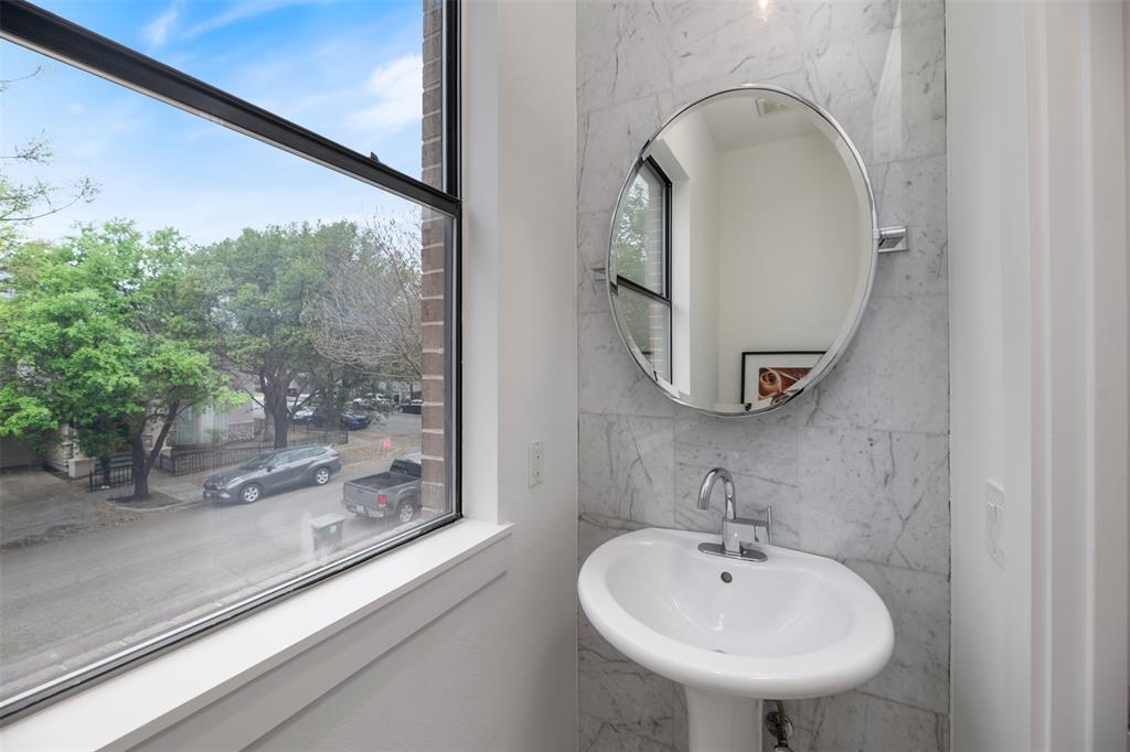 Thirty9thirty Condos - Residential