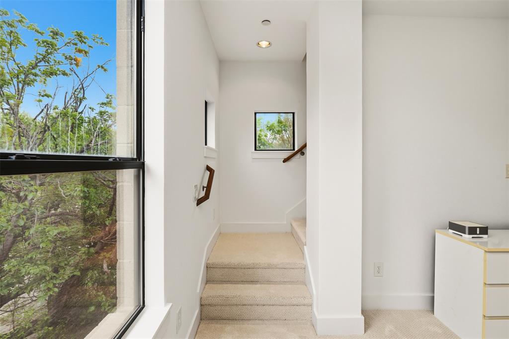 Thirty9thirty Condos - Residential