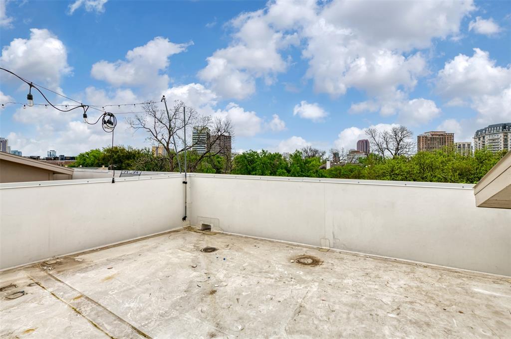 Thirty9thirty Condos - Residential