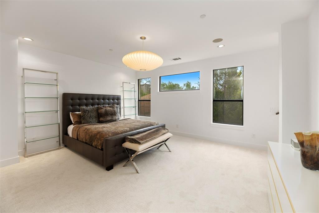 Thirty9thirty Condos - Residential