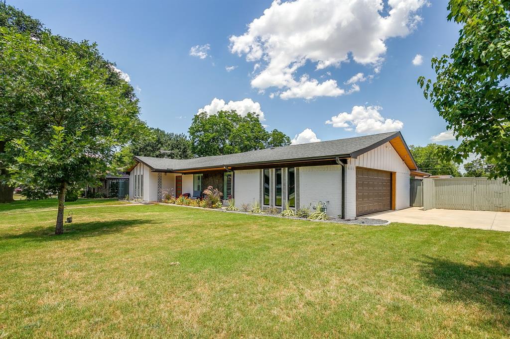 400 Glenn Drive
