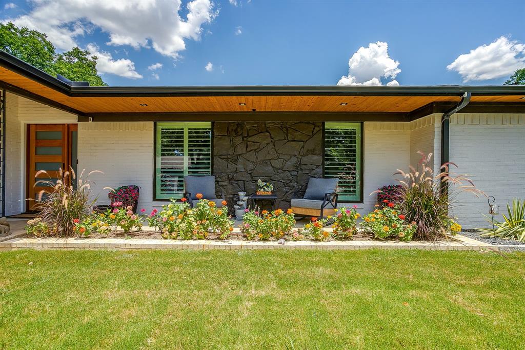 400 Glenn Drive