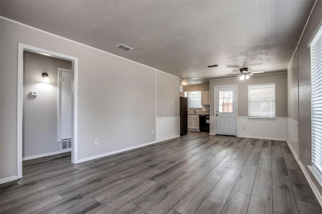 C & R ADDITION, - Residential Lease