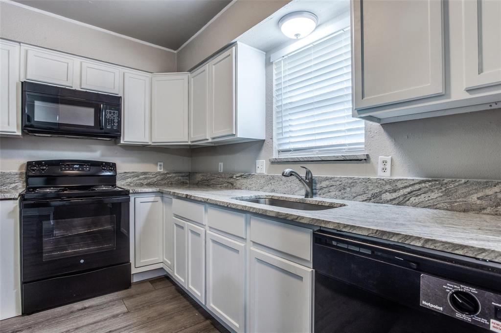 C & R ADDITION, - Residential Lease