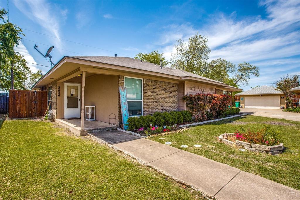 C & R ADDITION, - Residential Lease