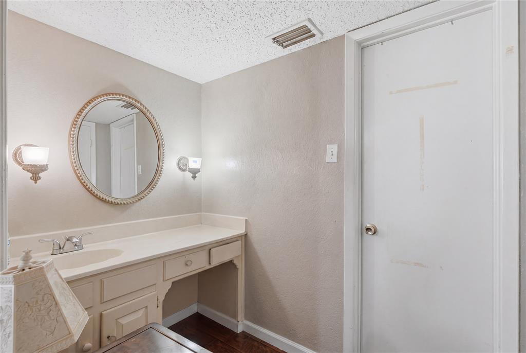 Haymeadow Twnhs - Residential