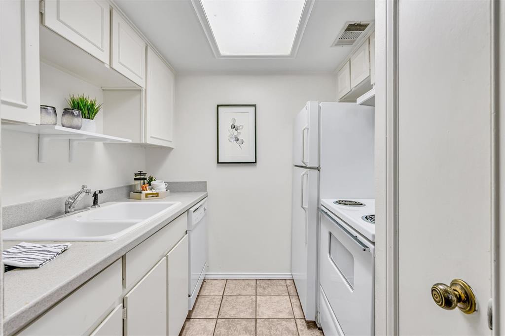 Gilbert Ave Condo 4525 - Residential