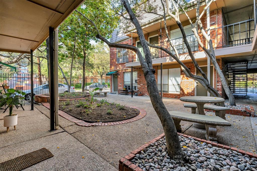 Gilbert Ave Condo 4525 - Residential