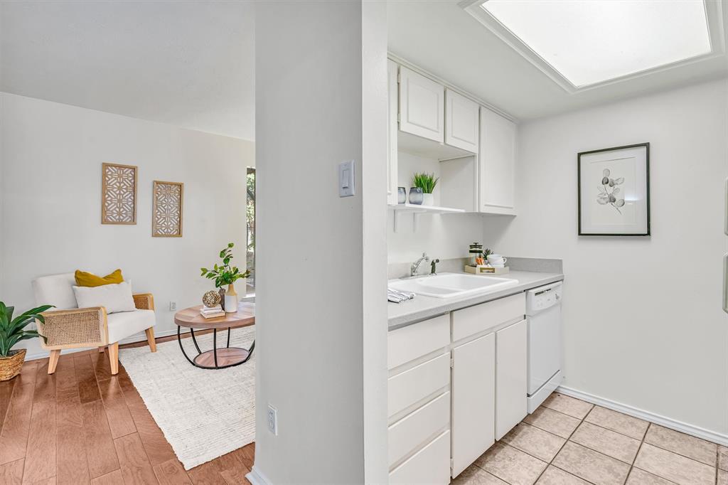 Gilbert Ave Condo 4525 - Residential