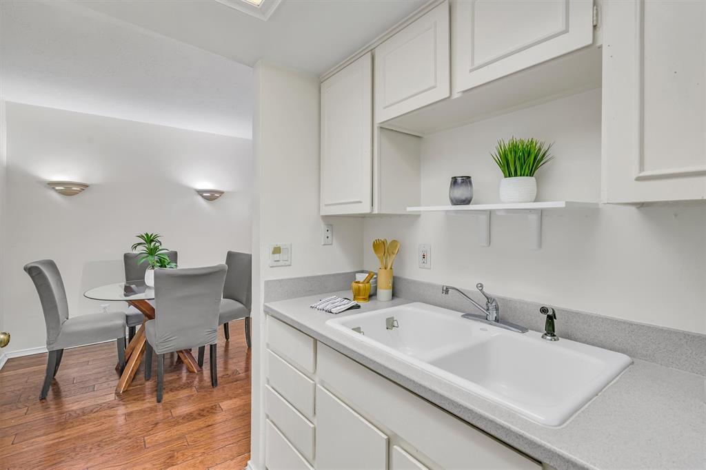 Gilbert Ave Condo 4525 - Residential