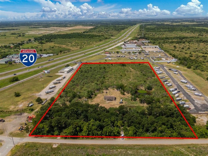 Photo 1 of 7 — 11259 County Road 305, Terrell, TX 75160