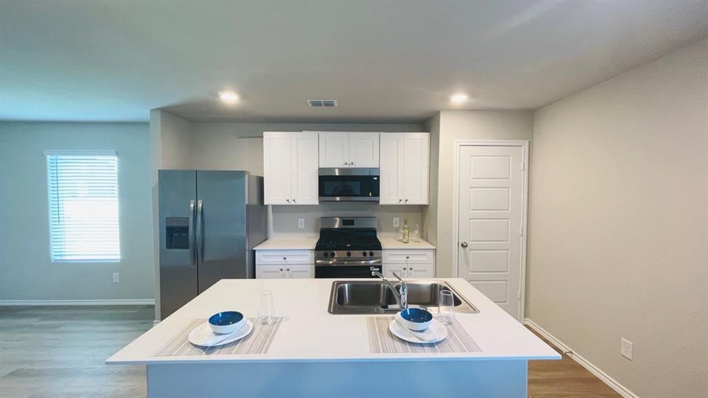 4212 WOODHILL BEND Drive