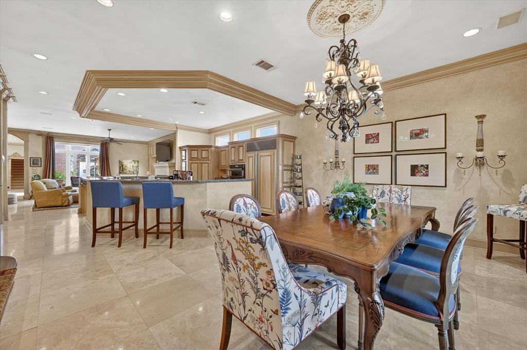 4627 Collinwood Avenue