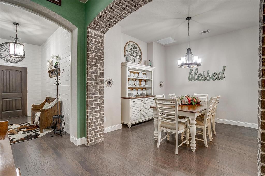 404 Bluffside Trail