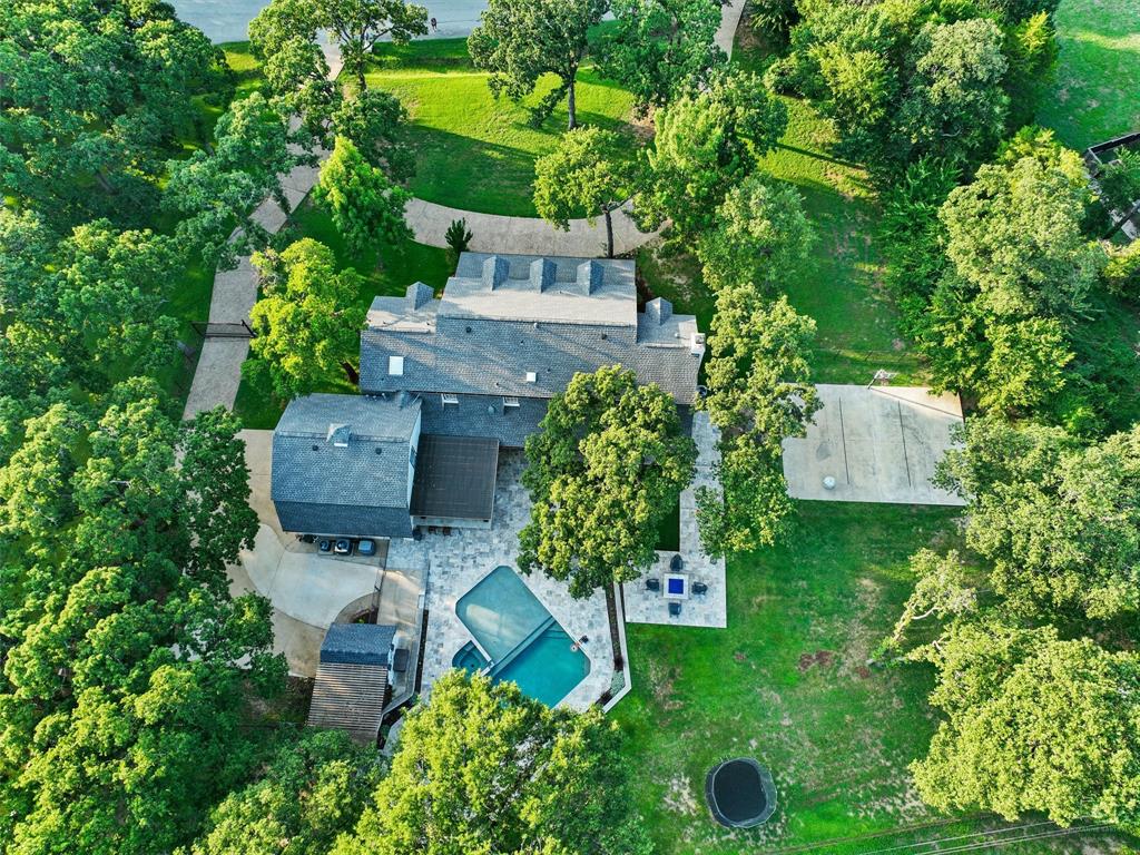 1335 Hidden Glen