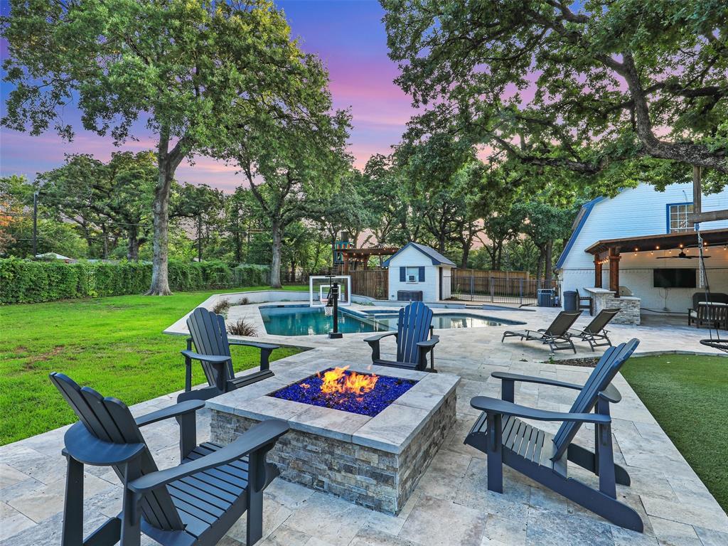 1335 Hidden Glen
