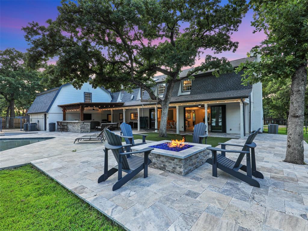 1335 Hidden Glen
