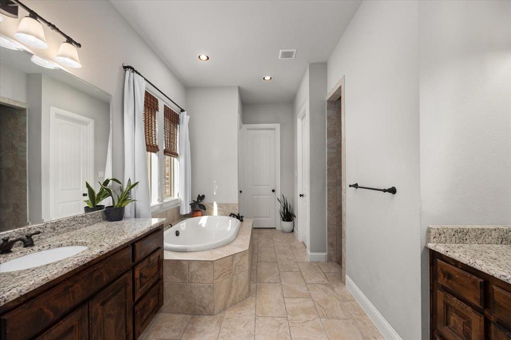 Bella Flora - Residential