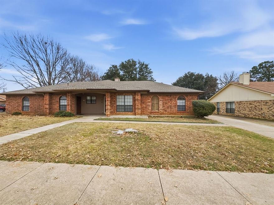 Come see this charming home in the established Woodcreek neighborhood of Euless. This comfortable residence features 2 bedrooms and 2 full bathrooms on a well-sized lot. The home offers a classic floorplan with room for both everyday living and entertaining. It has newly renovated bathrooms, new carpet and tile around the fireplace installed January 2026. With convenient access to schools, shopping, major freeways, and DFW Airport you won't want to miss seeing this home.