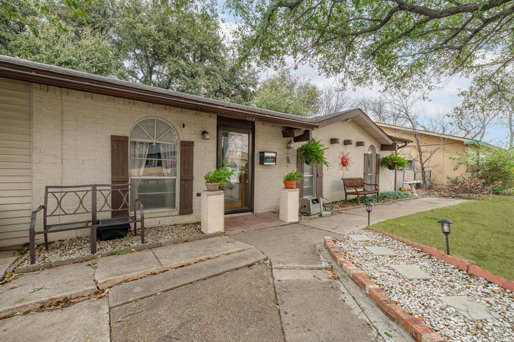 1107 Briarwood Drive