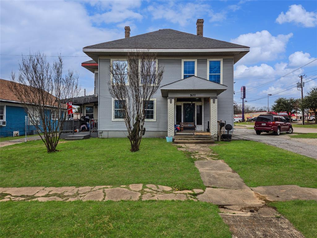 Photo 1 of 22 — 507 W Nash Street, Terrell, TX 75160