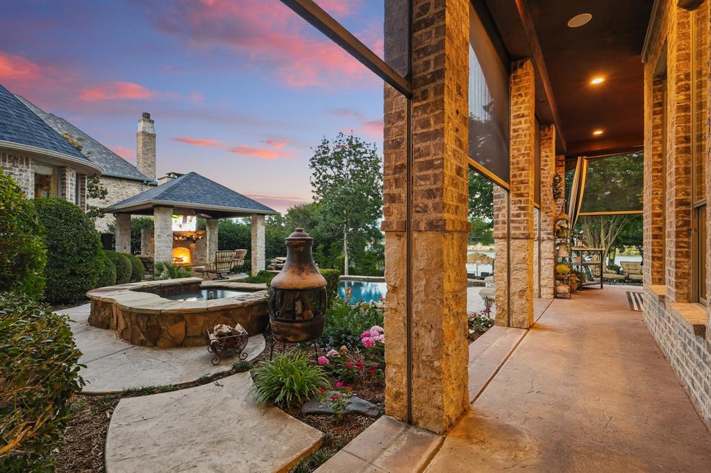 3114 Lake Creek Drive