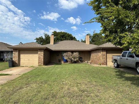 1428 Briar Circle Crowley TX 76036