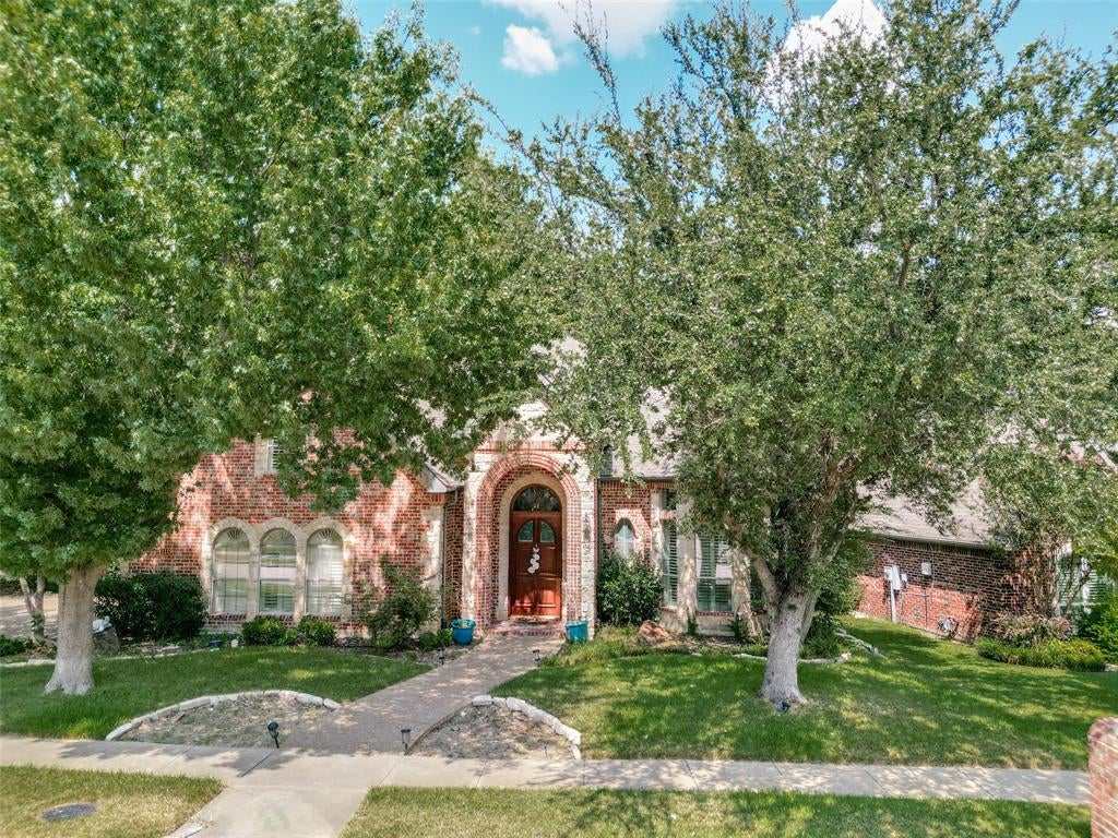 1119 Winding Brook Drive