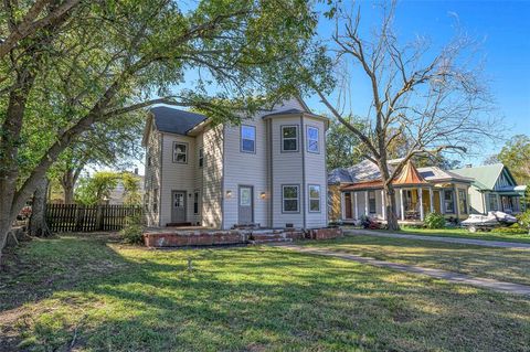 Tiny photo for 1208 W Sears Street, Denison, TX 75020 (MLS # 21101418)