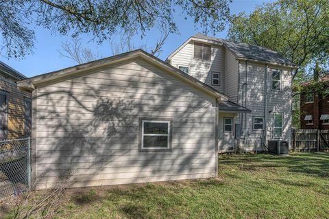 Tiny photo for 1208 W Sears Street, Denison, TX 75020 (MLS # 21101418)