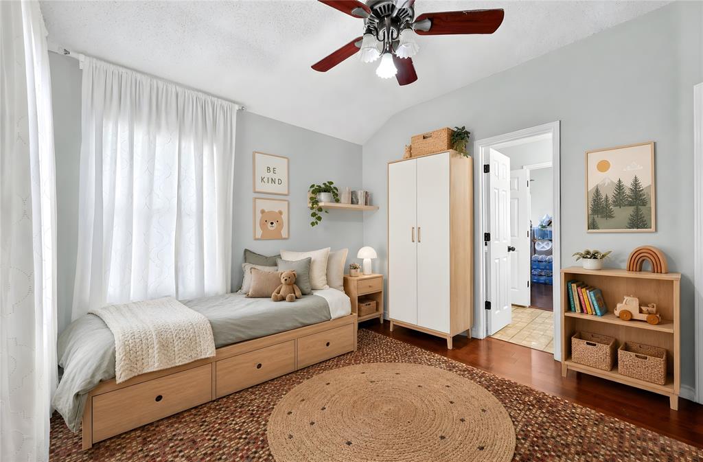 Huntington Village Add - Residential